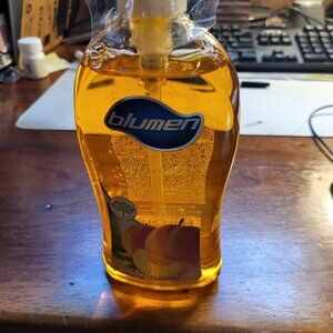 BLUMEN APRICOT ANTIBACTERIAL HAND SOAP